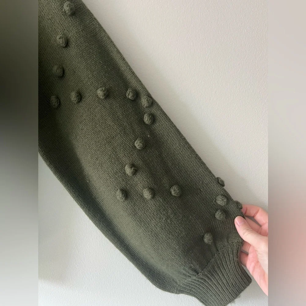 70/21 Pom-Sleeve Green Oversized Turtleneck Sweater Size Small